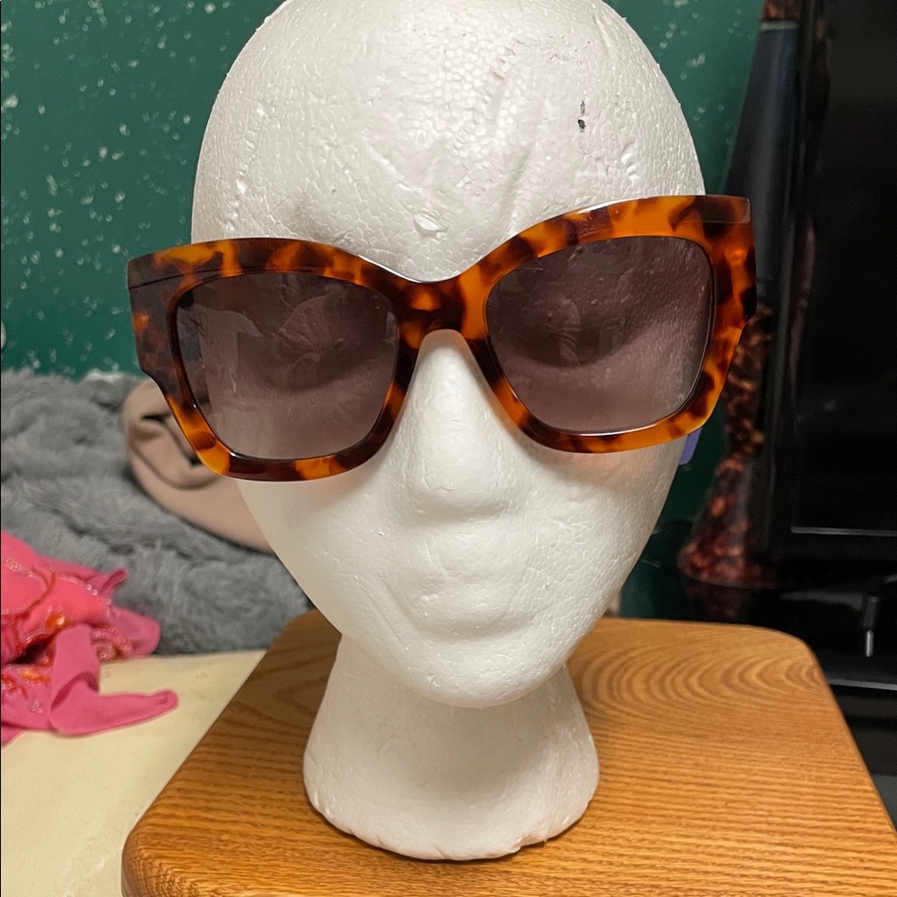 Missoni Tortoise Shell with pink accent Sunglasses- nwt